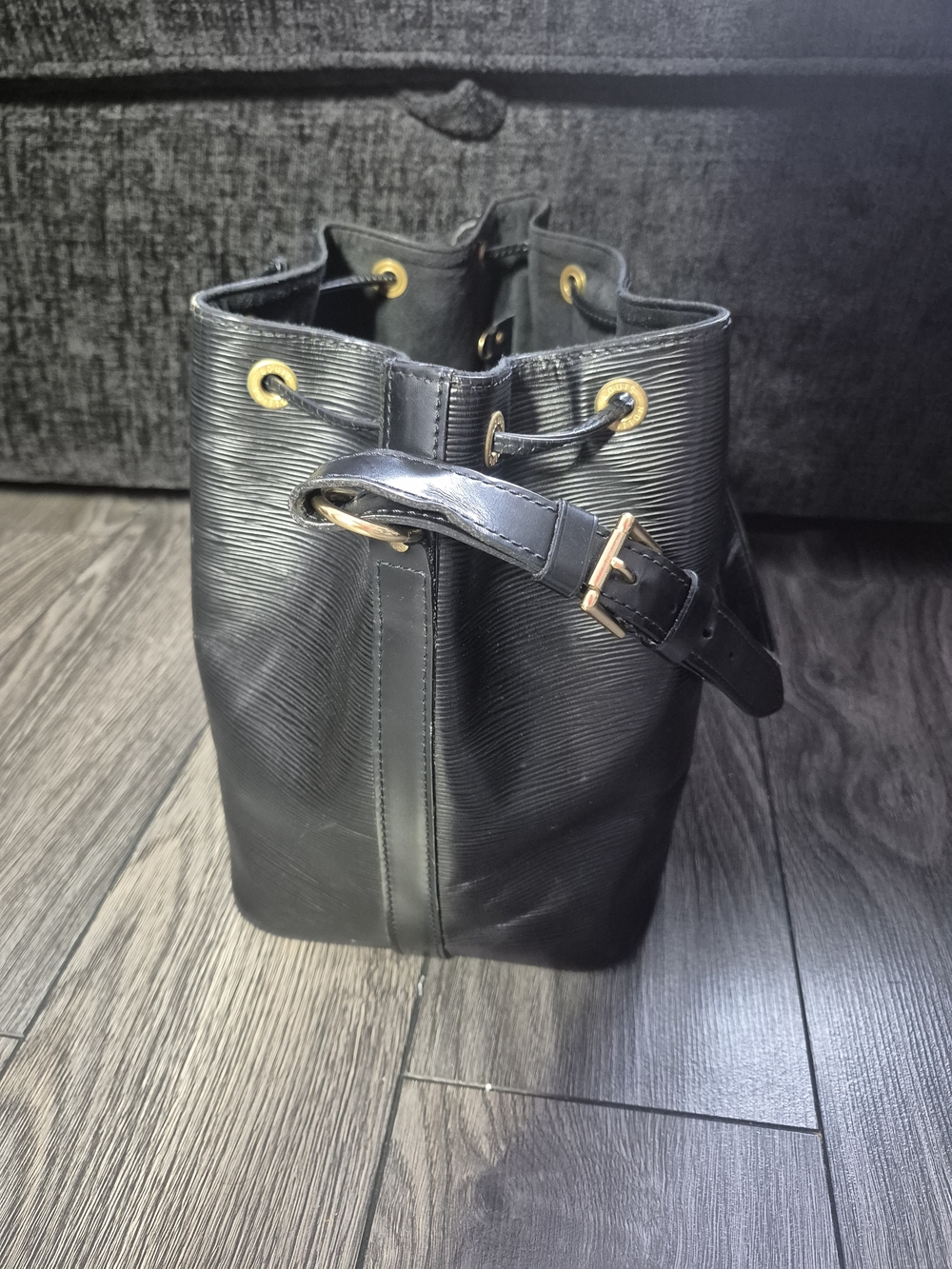 Louis Vuitton Black Epi Petit Noé Shoulder Bag - Vintage Made in France - AR0916 - Picture 4 of 13